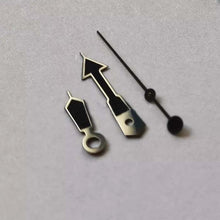 Load image into Gallery viewer, Watch Hand shark