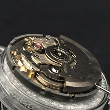 Load image into Gallery viewer, Seiko NH34 Automatic Movement
